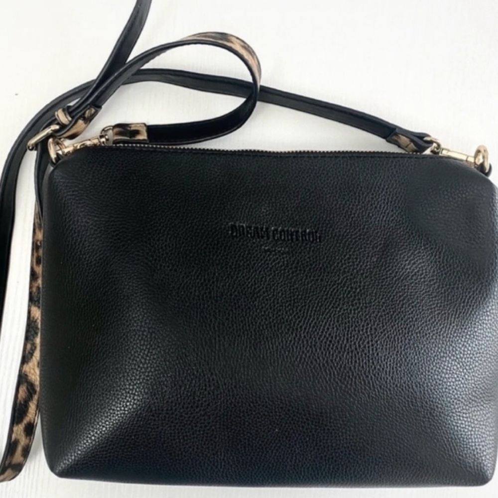 Elegant Black Leather Crossbody Bag with Gold Hardware